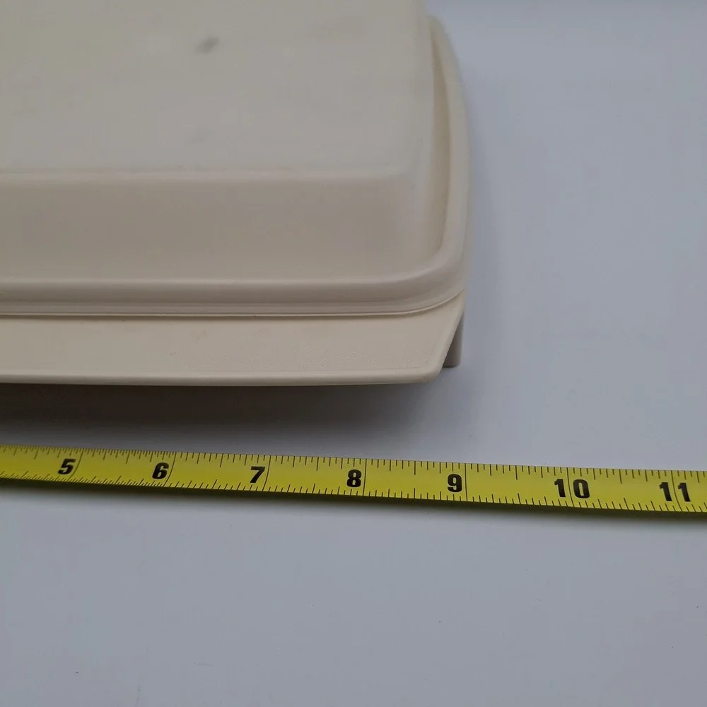 Vintage Tupperware Deviled Egg Keeper Carrier Tray Container Harvest Gold 723-3‎